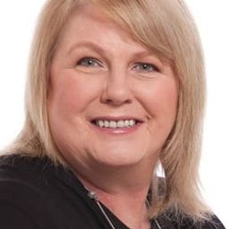 麗娜·妮娜柏 飾演 Roeda Regyt