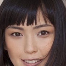 小山田小百合 飾演 