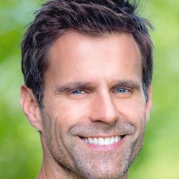 卡麥隆·馬提森 飾演 Henry Parker