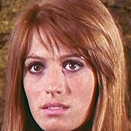 Ursula Davis 飾演 Ljuba