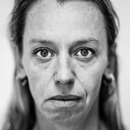 Sara De Bosschere 飾演 Sonja