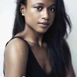 Ashlei Sharpe Chestnut 飾演 Charlie