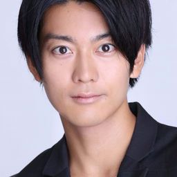 本村圭介 飾演 Tsurugi Ohtori