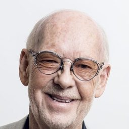 米克·傑克森 - 杏林血淚導演