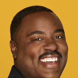 巴希爾·薩拉赫丁 飾演 Wo-1. Bernie 'Hondo' Coleman