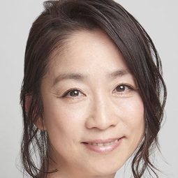 山像 かおり 飾演 The Queen