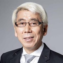 Terumi Yoshida 飾演 