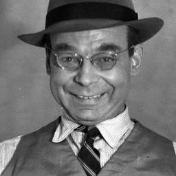 Jerzy Przybylski 飾演 ojciec gwardian w klasztorze w Alwerni