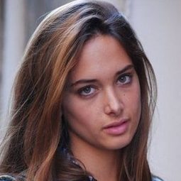 Clizia Fornasier - 班裏最後一個人演員 飾演Giulia