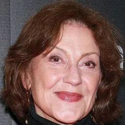 凱利·畢曉普 飾演 Marjorie Houseman