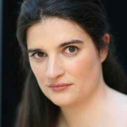 Kate Maltby 飾演 Self