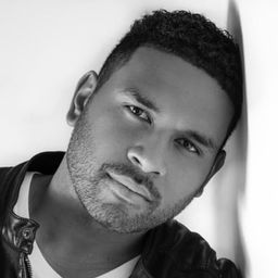 平吉·莫利 飾演 Hugo