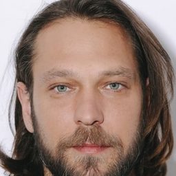 Filip Trajkovikj 飾演 Doctor