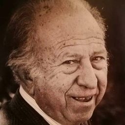 Turi Scalia 飾演 Giudice