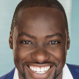 克里斯·阿托 - 同居式離婚演員 飾演Gabby