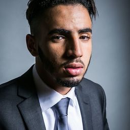 Aboubakr Bensaïhi 飾演 Ahmed