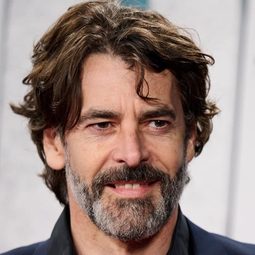 Eduardo Noriega - 烈火中演員 飾演Nicolas Marquez