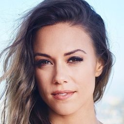 Jana Kramer 飾演 Katie Williams