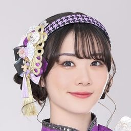 鶴見 萌 飾演 Suzu