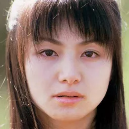 城 麻美 飾演 Hizumina