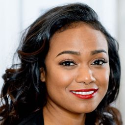 塔緹亞娜·艾莉 飾演 Erin