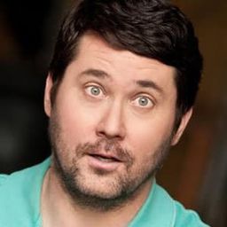 Doug Benson 飾演 Todd