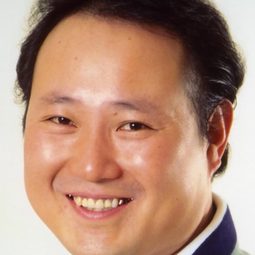 桜井敏治 - Dead Heat演員 飾演Yoshio