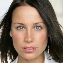 Brandy Schaefer 飾演 Brandy