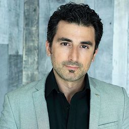 John Tokatlidis - 甜心的報復演員 飾演William