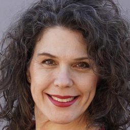 Suzanna Santrac - 不義之財 3演員 飾演