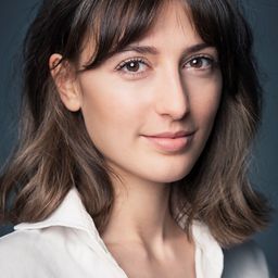 Alba Gutiérrez 飾演 Clara