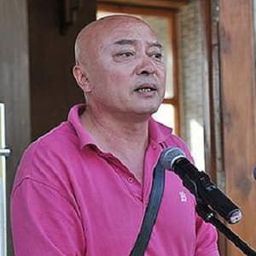 楊軍 飾演 Birdcatcher