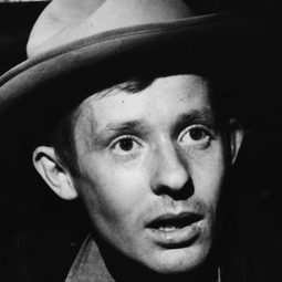 O.Z. Whitehead 飾演 Bishop of Durham