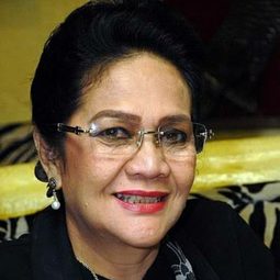 Rina Hasyim - 3 Nafas Likas演員 飾演Bibi Tua