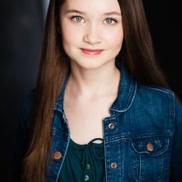 Alison Thornton 飾演 Tara