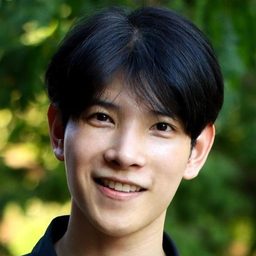 Suttinut Uengtrakul 飾演 Gump