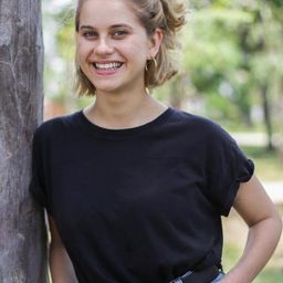 伊莉莎白·凱薩諾瓦斯 飾演 Jimena