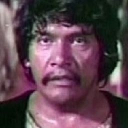 Juan Ángel Martínez 飾演 