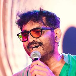 Silajit Majumder 飾演 Dasbabu
