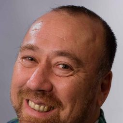 George Cockle 飾演 Daniel Zakovic (voice)