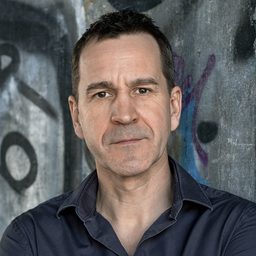 Michael Ehnert - 決命13分鐘演員 飾演Kubjureit