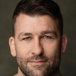 羅西·威廉斯 飾演 Duke