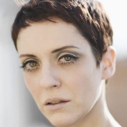 Désirée Giorgetti 飾演 Silvia