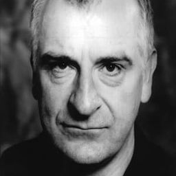 Douglas Adams 飾演 Self
