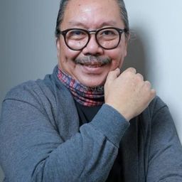 Ronny P. Tjandra 飾演 Abong