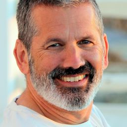 Benoît Ethier 飾演 