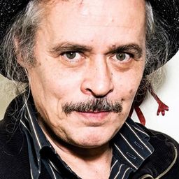 Philippe Vuillemin 飾演 Le taxidermiste incompris