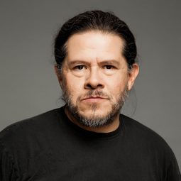 荷黑·薩拉特 - American Curious演員 飾演Empresario