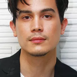 桑尼舒雲門塔諾 - 戀愛病發演員 飾演Yoon