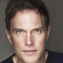 丹尼爾·萊派恩 飾演 Serafino Franco